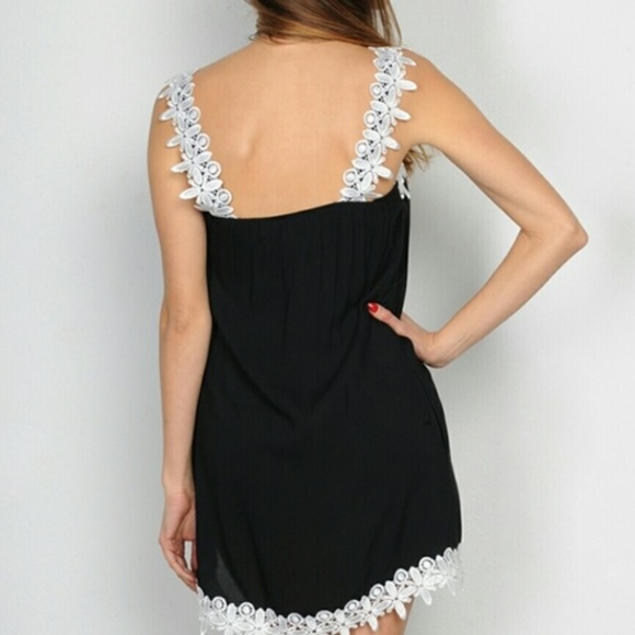 BLACK MINI DRESS /TOP  WITH LACE TRIM - Picture 2 of 4